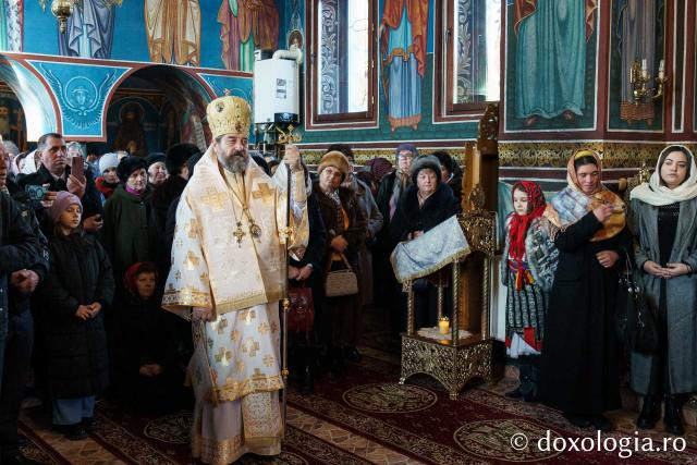 Slujire arhierească la Capela „Sfântul Spiridon” din cadrul Căminului de bătrâni Leorda
