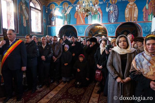 Slujire arhierească la Capela „Sfântul Spiridon” din cadrul Căminului de bătrâni Leorda