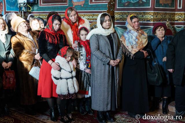 Slujire arhierească la Capela „Sfântul Spiridon” din cadrul Căminului de bătrâni Leorda