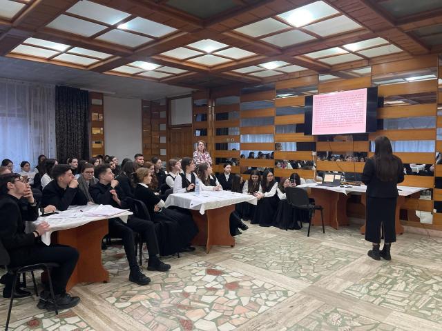 Elevii Seminarului Teologic „Veniamin Costachi” – premiați la Simpozionul „Tânărul pelerin”
