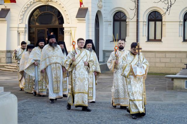 Binecuvântare și recunoștință la început de an: „Să fim învățați de cuvinte învățate de la Duhul Sfânt”