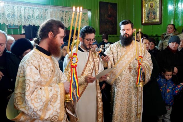 Credincioșii din Valea Albă au începând de astăzi un nou paroh