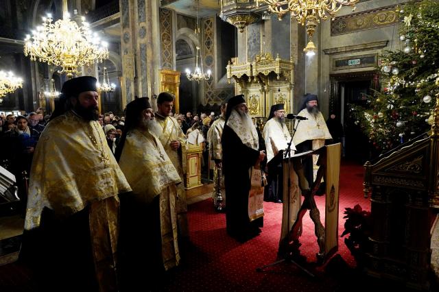 Ultima zi din 2024, la Catedrala Mitropolitană: ieșenii încep noul an cu numele Domnului Hristos