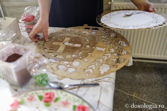 pregatirea colivei la Manastirea Agapia