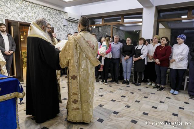 Colegiul Sfântul Nicolae a îmbrăcat veșminte noi pentru oaspeți