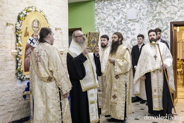 Colegiul Sfântul Nicolae a îmbrăcat veșminte noi pentru oaspeți