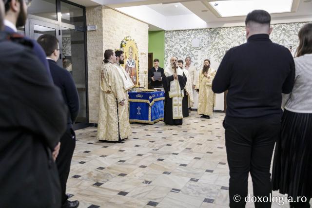 Colegiul Sfântul Nicolae a îmbrăcat veșminte noi pentru oaspeți