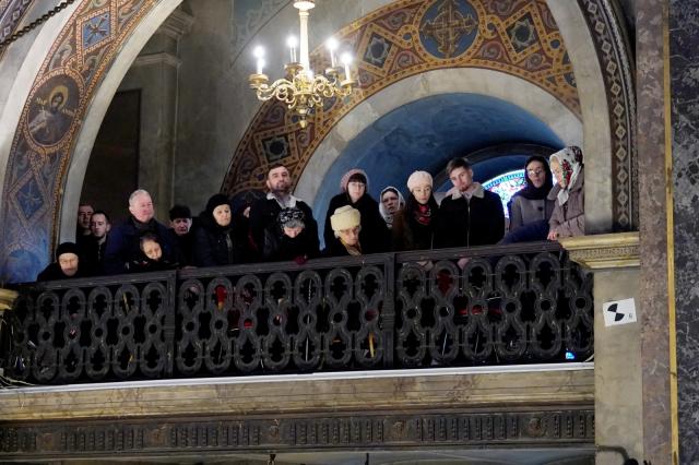 Bucuria tinerilor la hramul Catedralei Mitropolitane: „Să aleg să fiu sincer cu mine, cu alții și cu Dumnezeu”