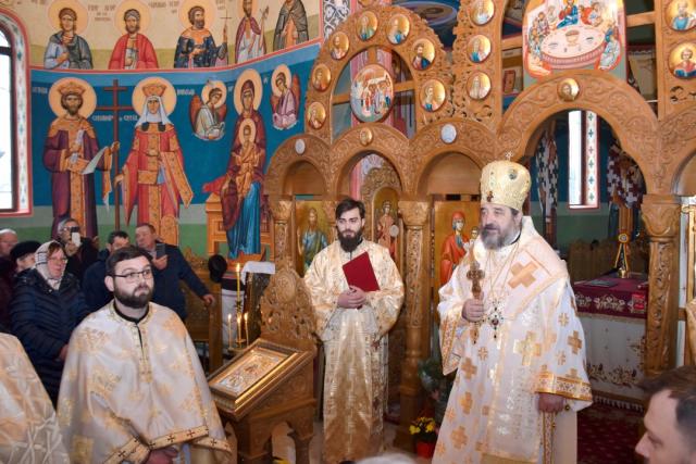 Zi de sărbătoare pentru credincioșii din satele Iacobeni și Broșteni: comunitatea are un nou paroh