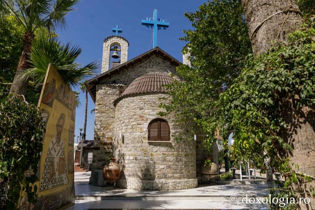 Biserica „Sfântul Lazăr Lazăr” din Dromolaxia, Cipru