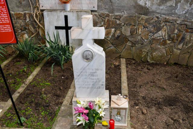 Osemintele Sfântului Cuvios Calistrat, deshumate la Mănăstirea Vasiova