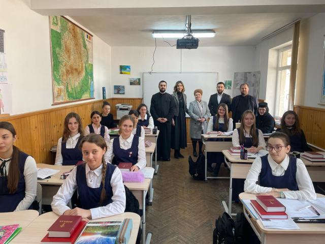 Program de mentorat la Liceul „Sfânta Parascheva” de la Mănăstirea Agapia