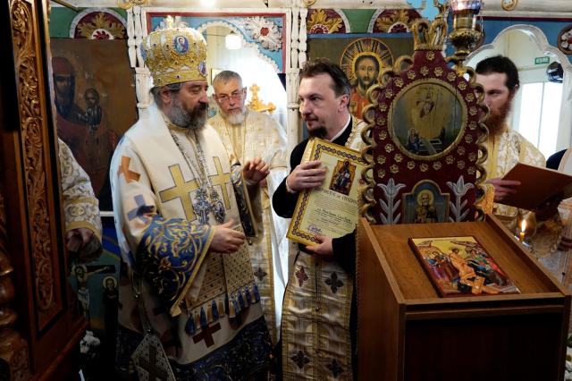 „Să-l căutăm în rugăciune, precum sfinții, neîncetat spunând «Doamne, Iisuse Hristoase, Fiul lui Dumnezeu, miluiește-mă»” le-a transmis PS Nichifor Botoșăneanul credincioșilor din Arămoaia