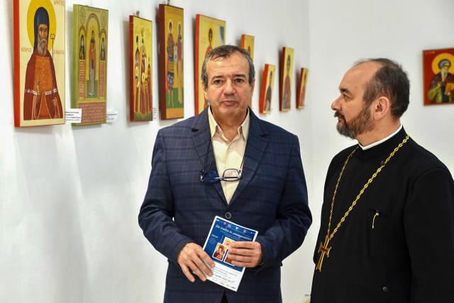 „Din tradiție în contemporaneitate”: Expoziție de artă sacră la Muzeul Județean Vaslui