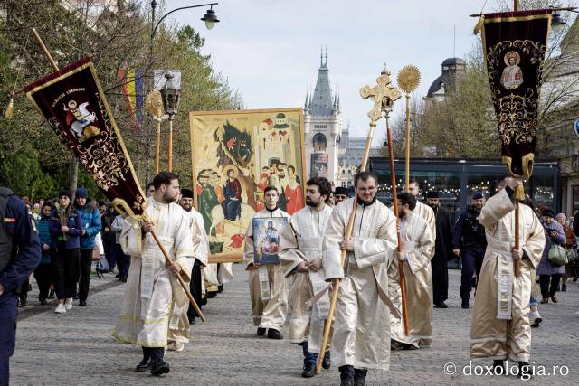 Aproximativ 2000 de credincioși au participat la Procesiunea de Florii din Iași