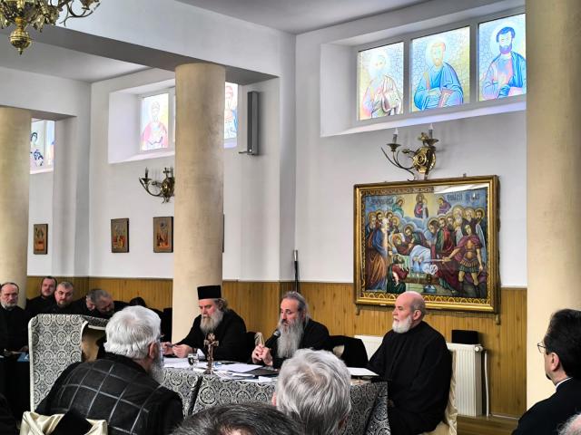 IPS Teofan, alături de clericii din Protopopiatul Piatra Neamț, la conferința semestrială de primăvară