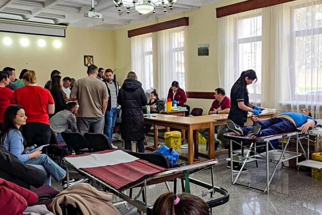 Din dragoste pentru viață, donează sânge!: Campanie de donare de sânge organizată de Protopopiatul Pașcani în colaborare cu CTS Iași