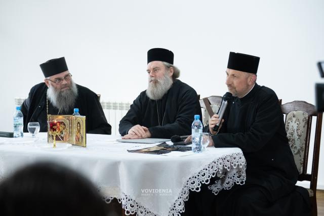 Conferință la Biserica Vovidenia din Botoșani: „Virtuțile care ne duc în Rai se învață în Biserică”