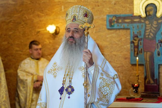 Liturghie baptismală și hirotonie de diacon, în a treia zi de Paște, la Parohia „Sfântul Maxim Mărturisitorul” Copou – Iași