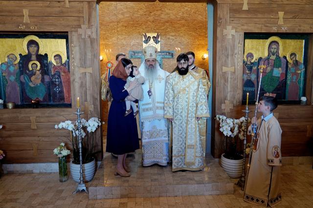 Liturghie baptismală și hirotonie de diacon, în a treia zi de Paște, la Parohia „Sfântul Maxim Mărturisitorul” Copou – Iași