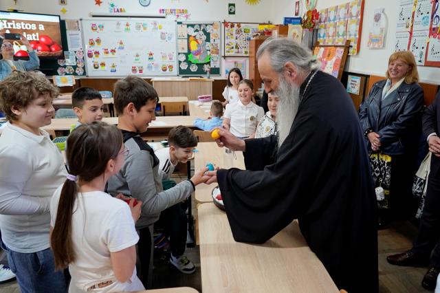 Mitropolitul Moldovei și Bucovinei, în vizită la Liceul Teologic Ortodox din Piatra Neamț