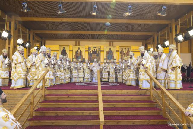 Sfințirea Marelui Mir pentru a 23-a oară, moment solemn în Anul Centenar al Patriarhiei Române