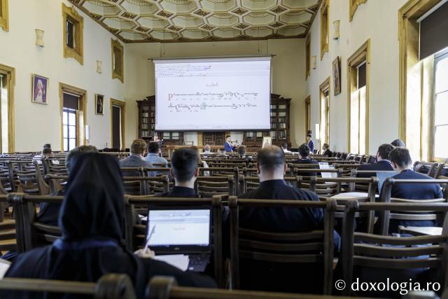 Ziua a doua a IBMF 2025 a debutat cu atelierul de compoziție susținut de dr. Cătălin Cernătescu