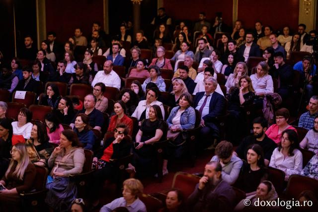 Cel de-al doilea concert IBMF, la Teatrul Național din Iași: „Am pășit pentru o clipă la strana Bisericii cele Mari din Constantinopol, Sfânta Sofia”