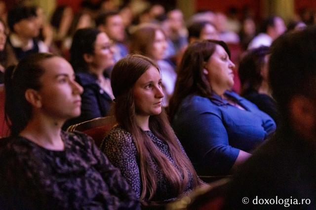 Cel de-al doilea concert IBMF, la Teatrul Național din Iași: „Am pășit pentru o clipă la strana Bisericii cele Mari din Constantinopol, Sfânta Sofia”