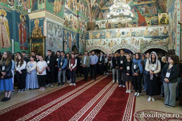 Peste 500 de tineri au participat la Întâlnirea anuală a tinerilor din protopopiatele ieșene