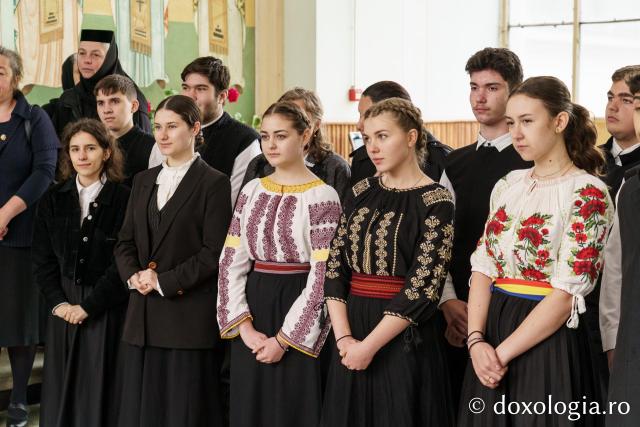 La Seminarul Teologic Ortodox „Veniamin Costachi” de la Mănăstirea Neamț a fost sfințit cabinetul stomatologic școlar „Sfântul Calinic de la Cernica”