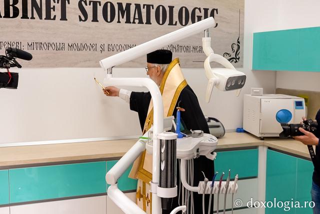 La Seminarul Teologic Ortodox „Veniamin Costachi” de la Mănăstirea Neamț a fost sfințit cabinetul stomatologic școlar „Sfântul Calinic de la Cernica”