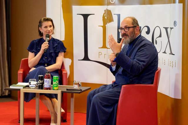 Părintele Constantin Necula le-a vorbit ieșenilor despre adolescenți, rugăciune și înviere la Târgul de Carte LIBREX 2025
