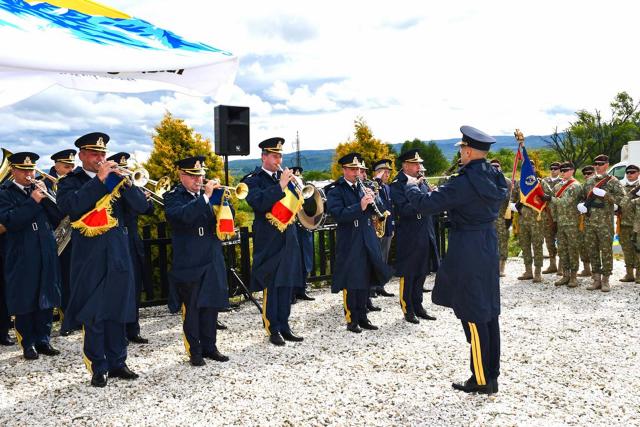 Eroii neamului, comemorați la Crucea-monument din Domașnea
