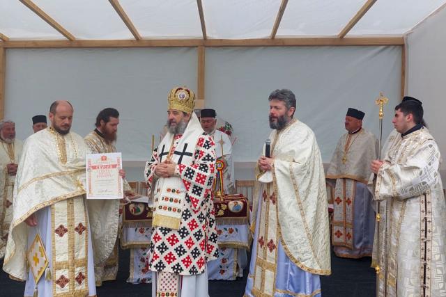 Lăcașul de cult al Parohiei „Sfânta Cuvioasă Parascheva și Sfântul Mare Mucenic Dimitrie” din satul Banu, resfințit de PS Nichifor Botoșăneanul