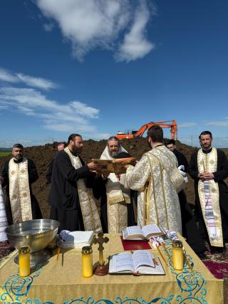sfințire teren fabrică de lumânări Sfântul Mina Arhiepiscopia Iașilor