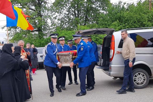 Moaștele Sfântului Martir Constantin Brâncoveanu, aduse spre închinare la Mănăstirea Văratec