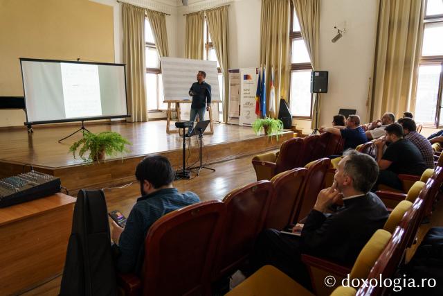 Ieșenii, invitați la un masterclass inedit de muzică veche orientală, susținut de muzicologul Constantin Răileanu