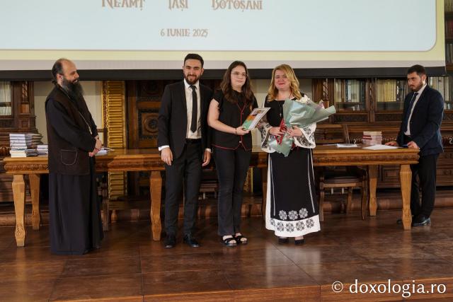 67 de elevi premiați pentru excelență la olimpiadele de Religie și Cultură și Spiritualitate Românească