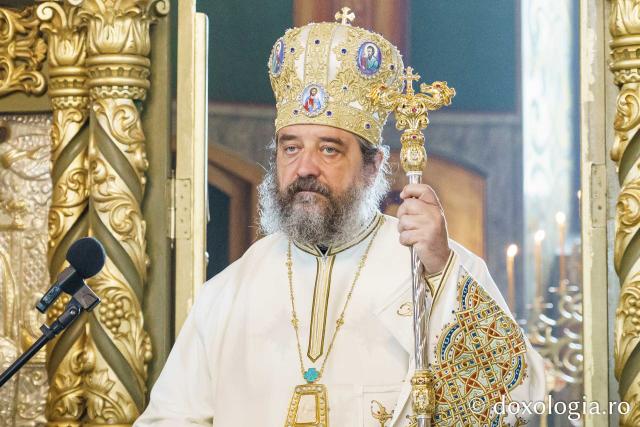 Preasfințitul Nichifor Botoșăneanul a slujit la Parohia „Sfântul Nicolae” din Humulești