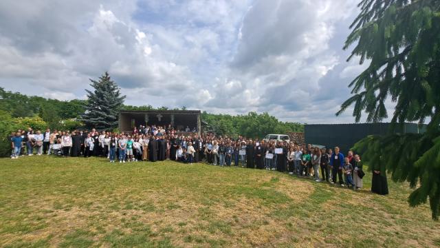Întâlnirea Tinerilor din Protopopiatul Săveni la Mănăstirea„ Sfânta Treime” Știubieni