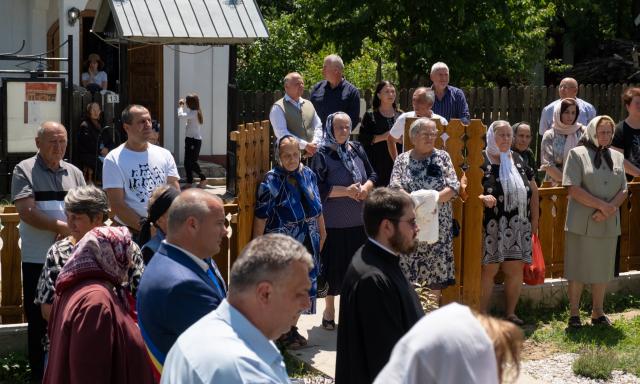 Parohia Șendreni are un nou așezământ: Casa socială „Sfânta Teodora de la Sihla”, binecuvântată de PS Nichifor Botoșăneanul