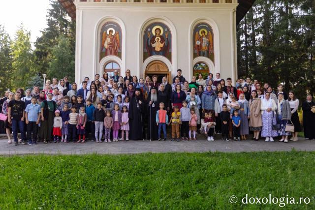 Conferință preoțească dedicată clericilor și familiilor acestora, la Centrul Cultural-Pastoral „Sfântul Daniil Sihastrul” din Durău