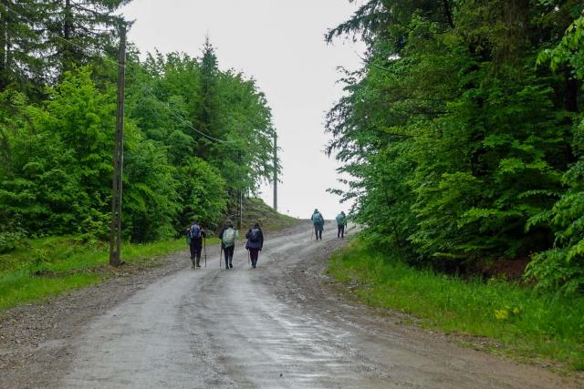 Cu Hristos pe poteci de munte - Pelerinajul la hramul „Înălțarea Domnului” al Mănăstirii Neamț