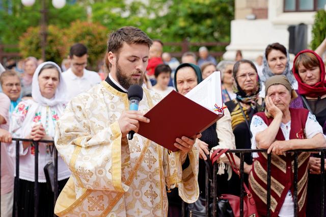 PS Nichifor Botoșăneanul, către nemțeni, la hramul orașului Piatra Neamț: „Să-l urmăm cu viețuirea noastră pe Sfântul Ioan Botezătorul”