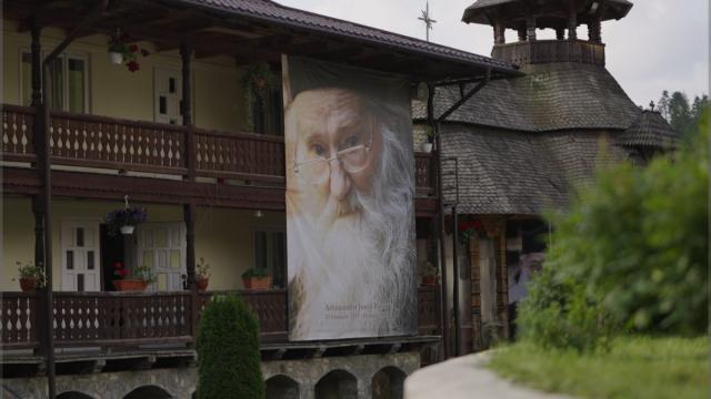 Întru pomenire veșnică: Sfânta Liturghie și parastas pentru părintele Justin Parvu la Mănăstirea Petru Vodă