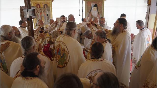 Întru pomenire veșnică: Sfânta Liturghie și parastas pentru părintele Justin Parvu la Mănăstirea Petru Vodă
