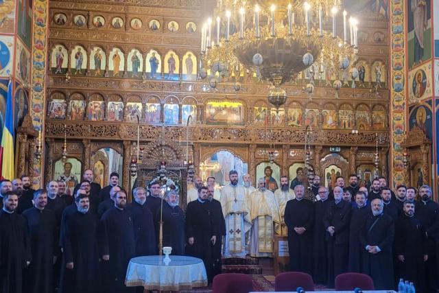 Preoții Protopopiatului Iași III, reuniți în ședință lunară