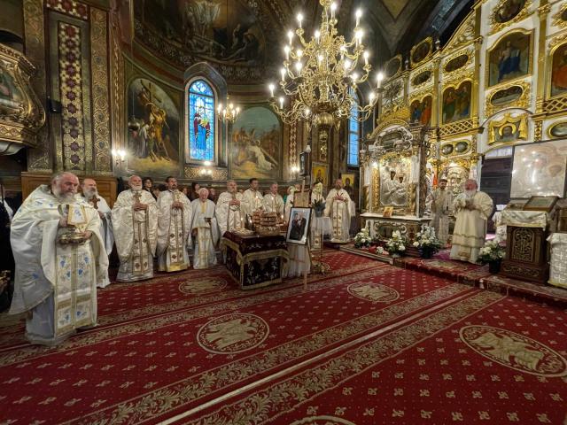 „Să ne comportăm cu frățietate, cu solidaritate, cu generozitate și, mai ales față de cei lipsiți, cu multă milă – după pilda Mântuitorului, Cel milostiv și iubitor de oameni”