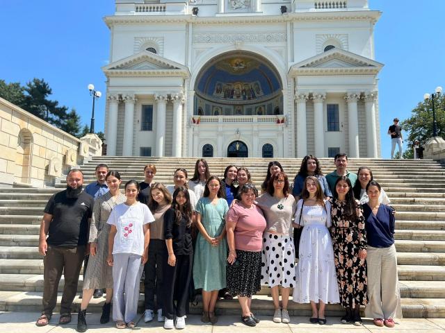 Atelier de scriere de povești pentru tinerii voluntari ai Arhiepiscopiei Iașilor